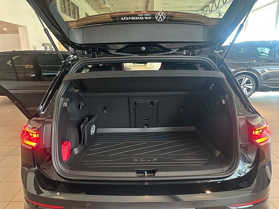 Volkswagen Golf VIII 21 of 22