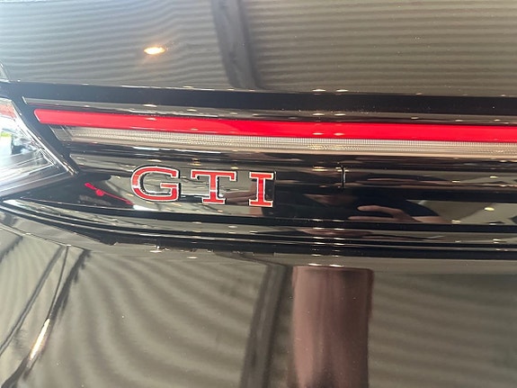Volkswagen Golf VIII 22 of 22