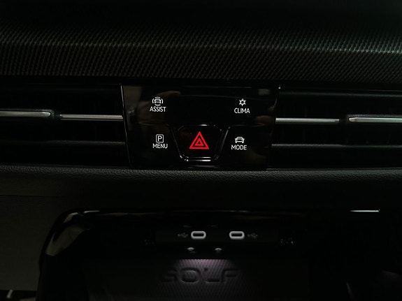 Volkswagen Golf VIII 18 of 22