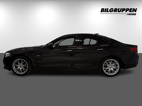 BMW 520d 4 of 5