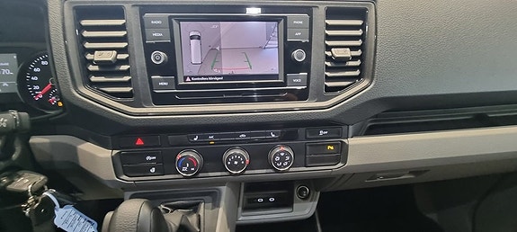 Volkswagen Crafter 12 of 12