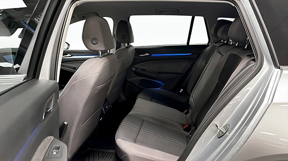 Volkswagen Golf Alltrack 11 of 12