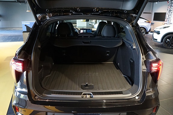 Lynk & Co 01 7 of 9