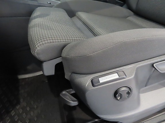 Volkswagen Caddy Maxi 12 of 20