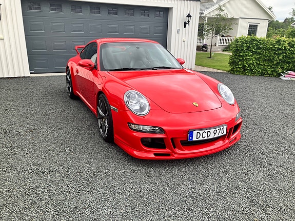 Porsche 911 Carrera S 5 of 5