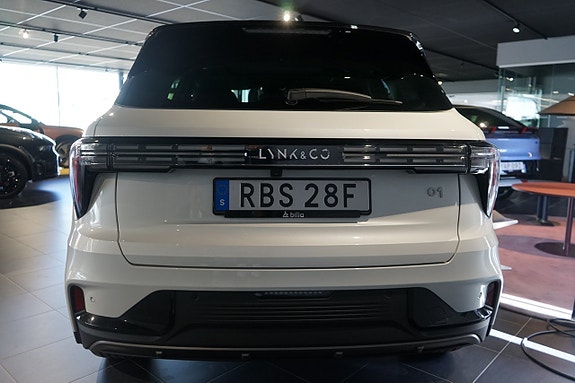Lynk & Co 01 11 of 11