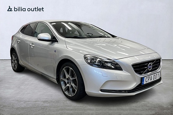 Volvo V40 8 of 21