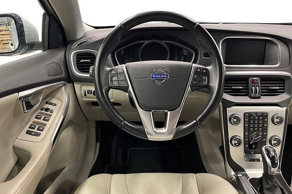 Volvo V40 13 of 21