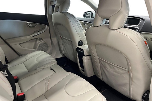 Volvo V40 18 of 21