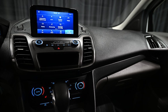 Ford Transit Connect 19 of 25