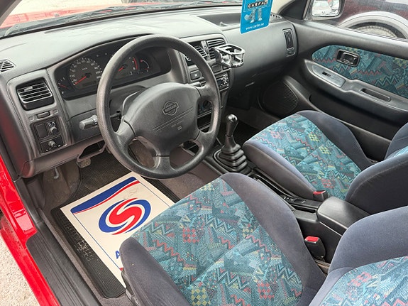 Nissan Almera 15 of 20
