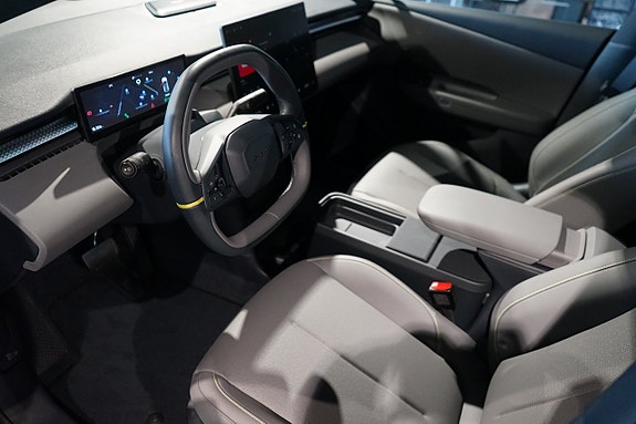 Lynk & Co 02 3 of 11