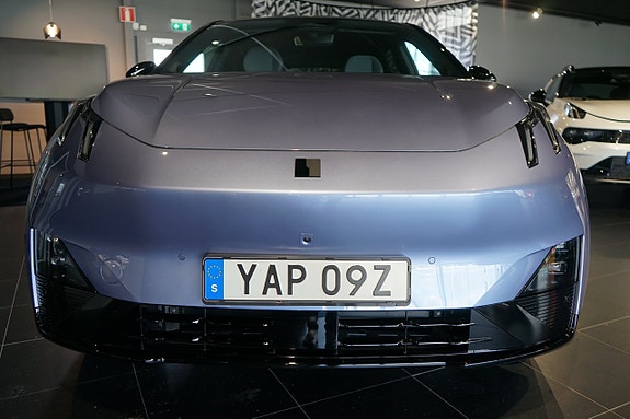 Lynk & Co 02 2 of 11