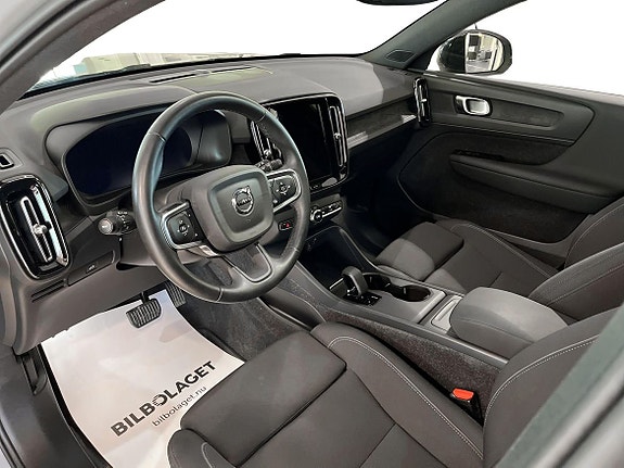 Volvo EX40 6 of 19