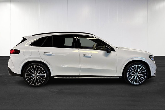 Mercedes-Benz GLC400 8 of 26