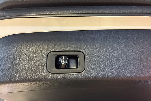 Mercedes-Benz GLC400 25 of 26