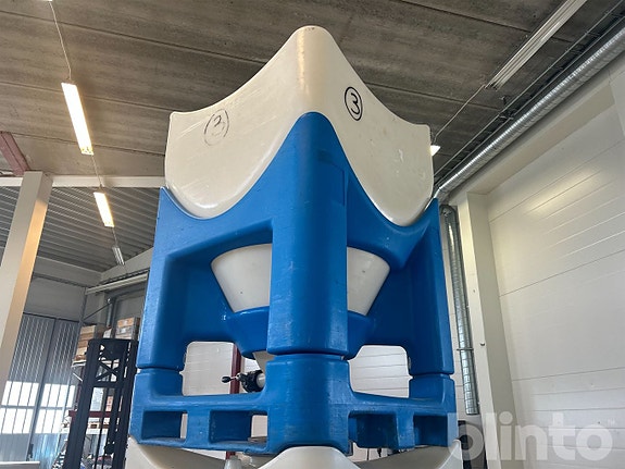 Product image 8 of 18