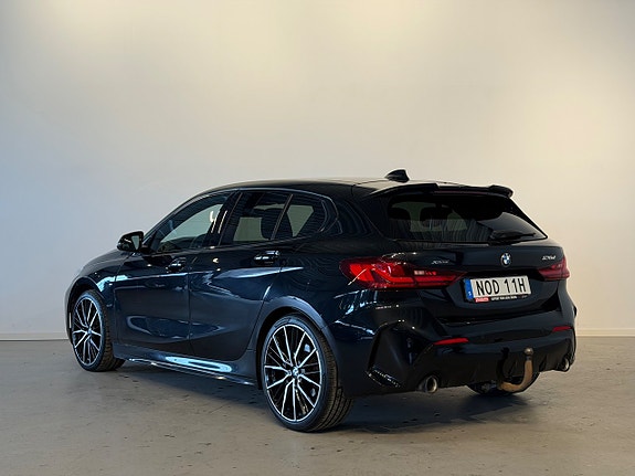 BMW 120d 4 of 5
