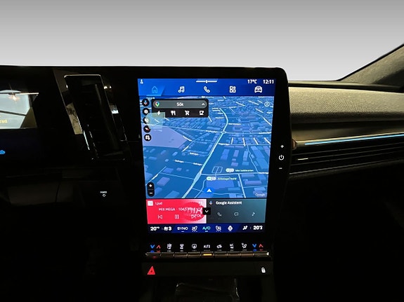 Renault Scenic E-Tech 12 of 16