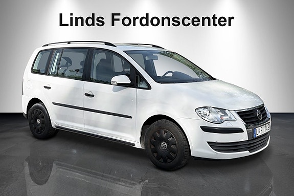 Volkswagen Touran 3 of 5