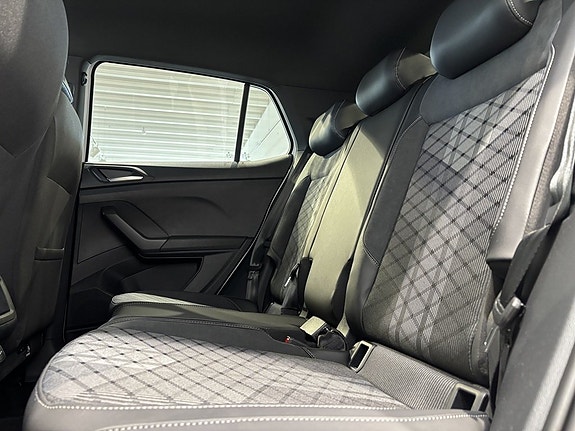 Volkswagen T-Cross 7 of 19