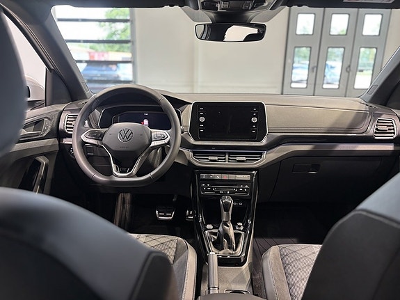 Volkswagen T-Cross 8 of 19