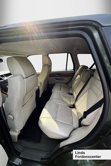 Land Rover Range Rover Sport 6 of 6
