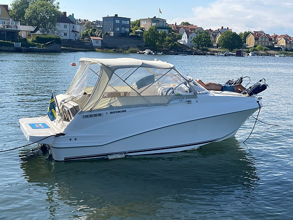 Quicksilver 640 Cruiser/Mercruiser 4,3 MPI-2011 Endast 150 gångtimmar 3 of 5