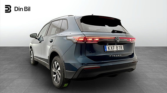 Volkswagen Tiguan 3 of 5