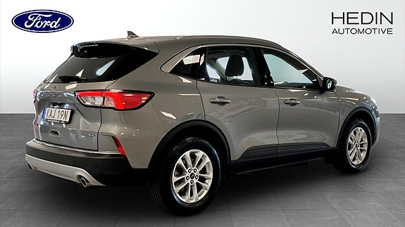Ford Kuga 2 of 12