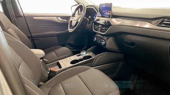 Ford Kuga 3 of 12