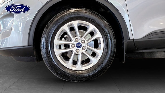 Ford Kuga 9 of 12