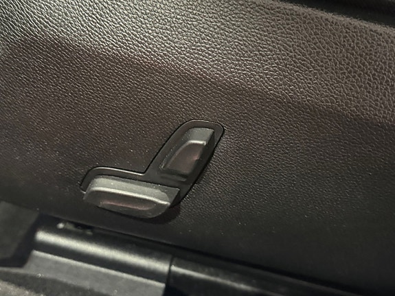 Mercedes-Benz E220 6 of 18