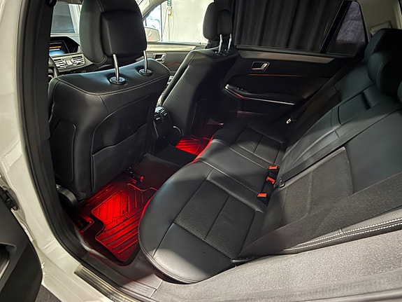 Mercedes-Benz E220 7 of 18
