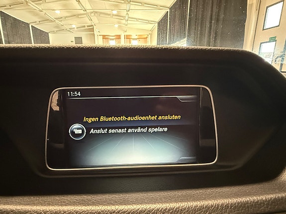 Mercedes-Benz E220 8 of 18