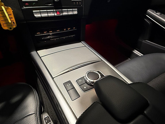Mercedes-Benz E220 9 of 18
