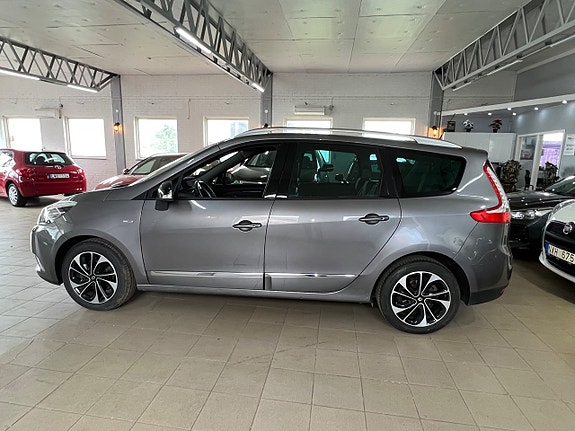 Renault Grand Scenic III 4 of 5