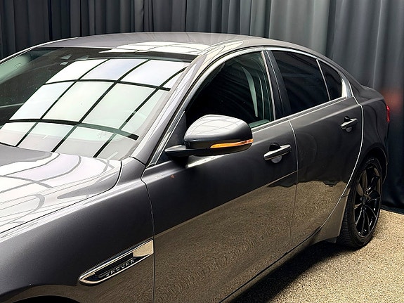 Jaguar XE 6 of 29