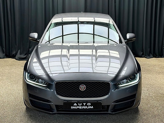 Jaguar XE 3 of 29