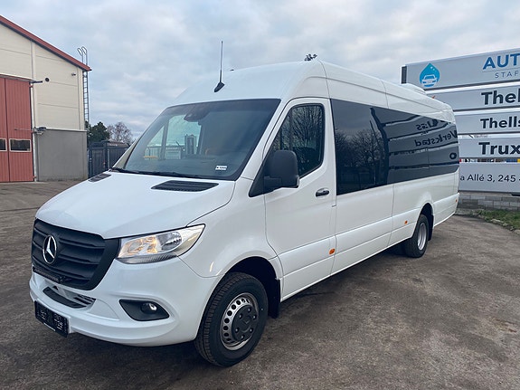 Mercedes-Benz SPRINTER 519 CDI MINIBUS 8 of 24