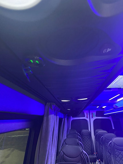 Mercedes-Benz SPRINTER 519 CDI MINIBUS 14 of 24
