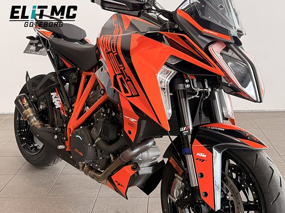 KTM 1290 Super Duke GT | Austin Racing | Farthållare | Ridemodes | Quickshift 2 of 5