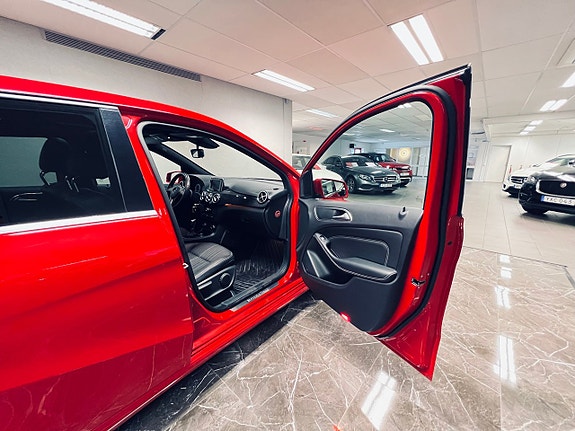 Mercedes-Benz B180 7 of 23