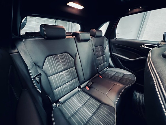 Mercedes-Benz B180 14 of 23