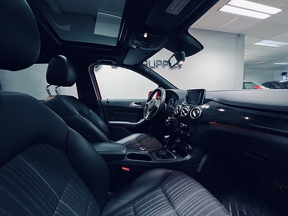 Mercedes-Benz B180 15 of 23