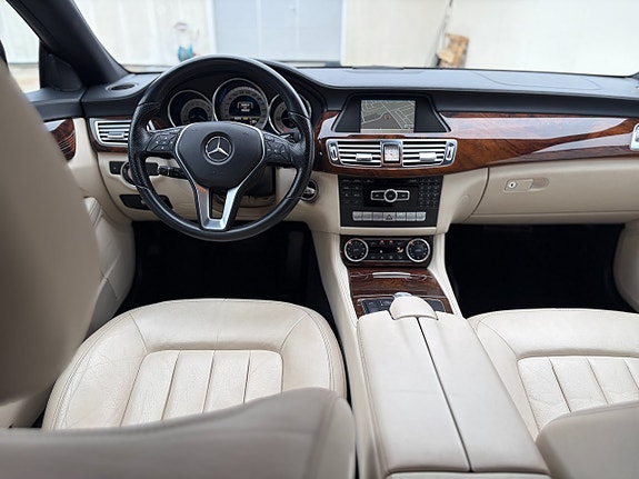 Mercedes-Benz CLS250 11 of 15