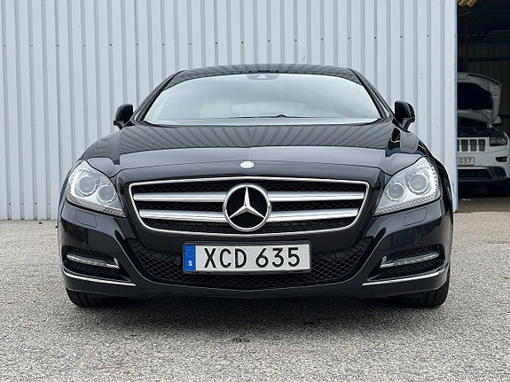 Mercedes-Benz CLS250 2 of 15