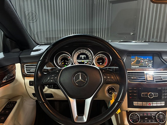 Mercedes-Benz CLS250 14 of 24