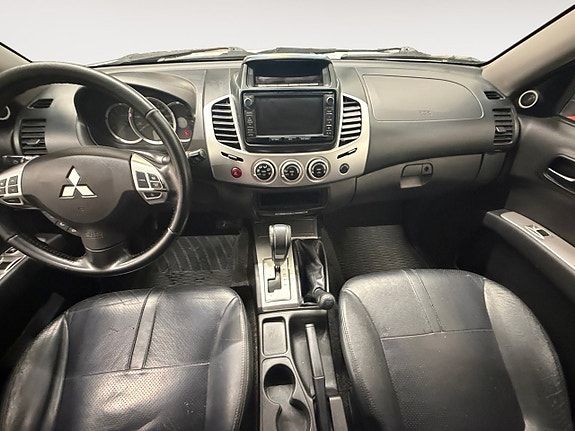 Mitsubishi L200 10 of 16