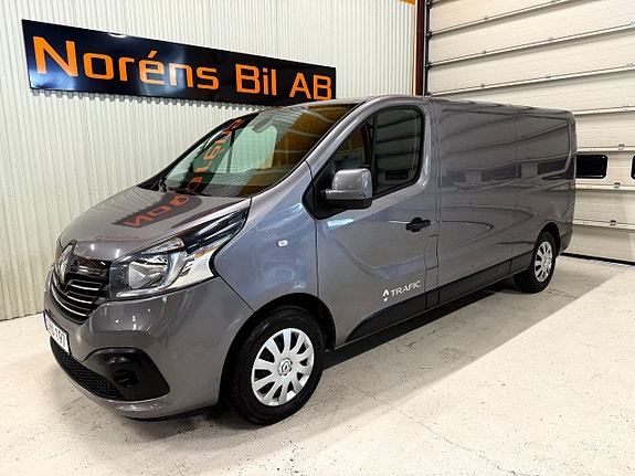 Renault Trafic 2 of 13